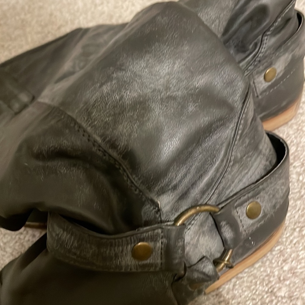Grey Boots - Picture 3 of 3
